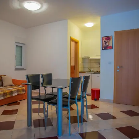 Apartment Nina A1
